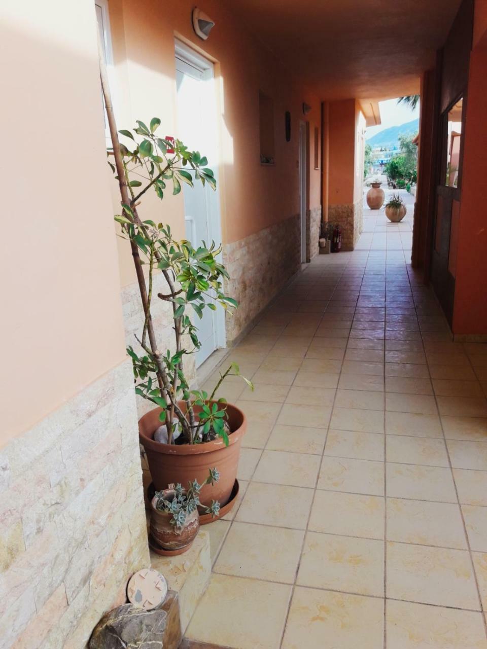 Hôtel Aquamar Beach à Kournás Extérieur photo